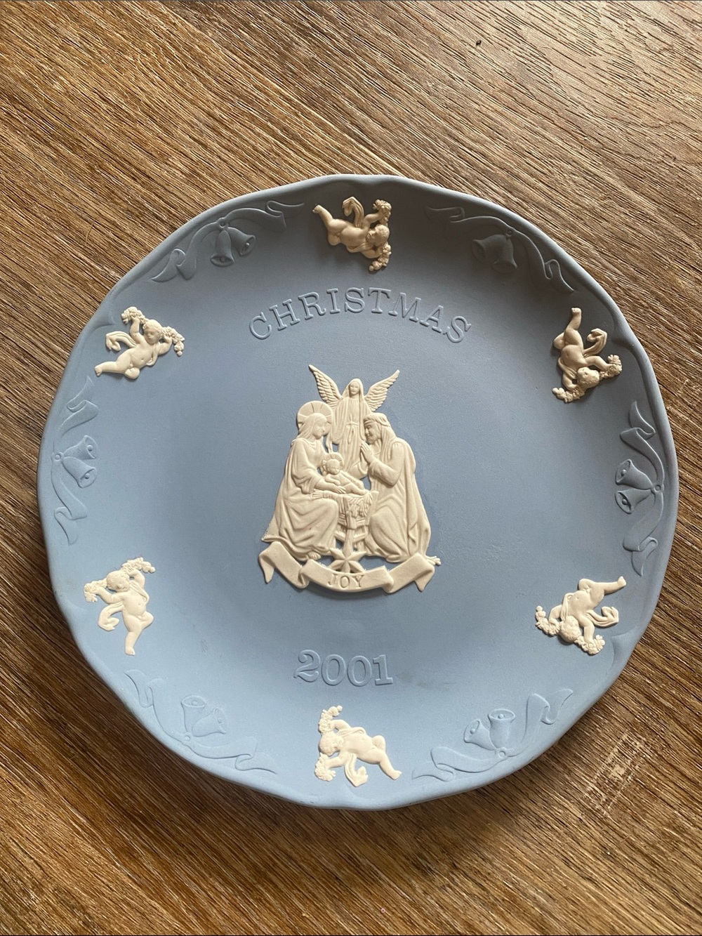Wedgwood Blue and Cream Christmas 2001 Nativity Plate